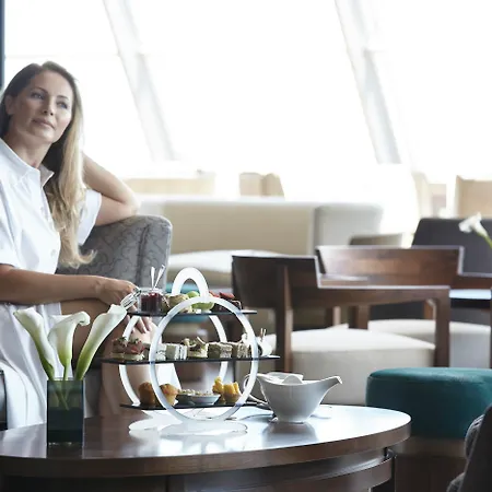 Hotel Amathus 5*