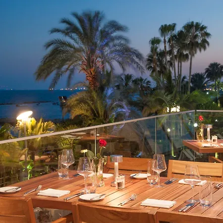 Hotel Amathus 5*